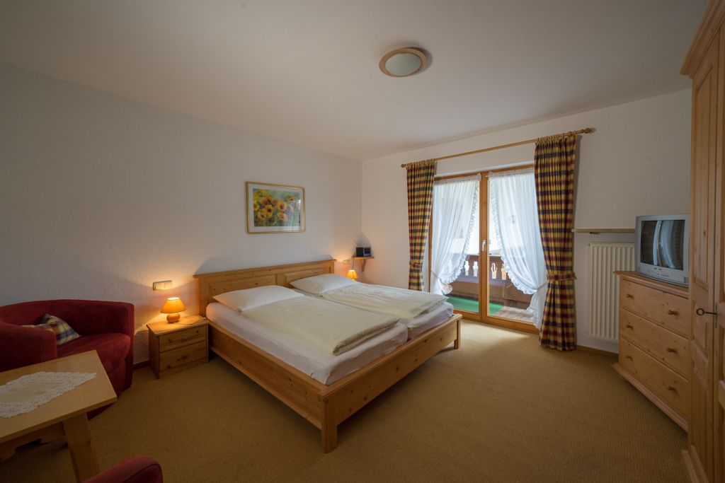 Gästehaus Funk Wallgau - Ferienwohnung Wetterstein Schlafen