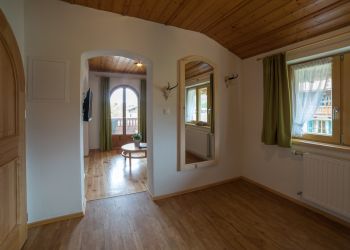 Gästehaus Funk Wallgau - Ferienwohnung Zirbennest Flur