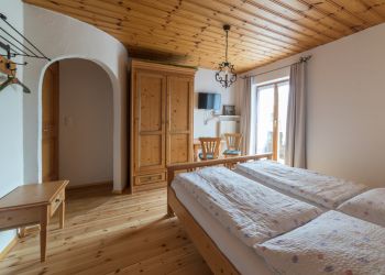 Gästehaus Funk Wallgau - Ferienwohnung Zirbennest 2. Schlafzimmer zubuchbar